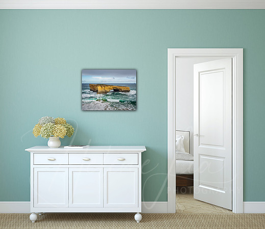 London Arch 60x40cm $65