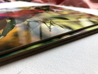 preview - glossy surface